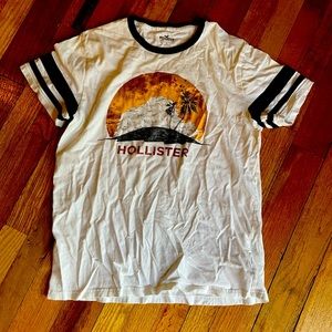 Hollister Tshirt